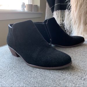 Crown Vintage Booties Chelsea Booties